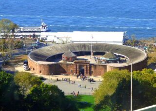 La fortaleza de Castle Clinton, oficina de tickets